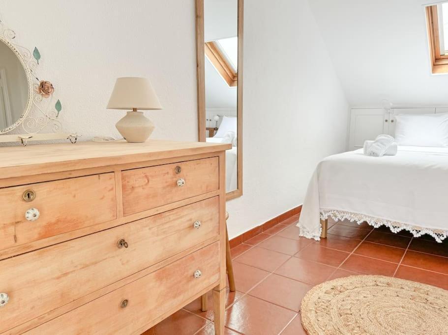 Costa Inn Beach House With Pool By Homeful Homes Costa da Caparica Exterior photo