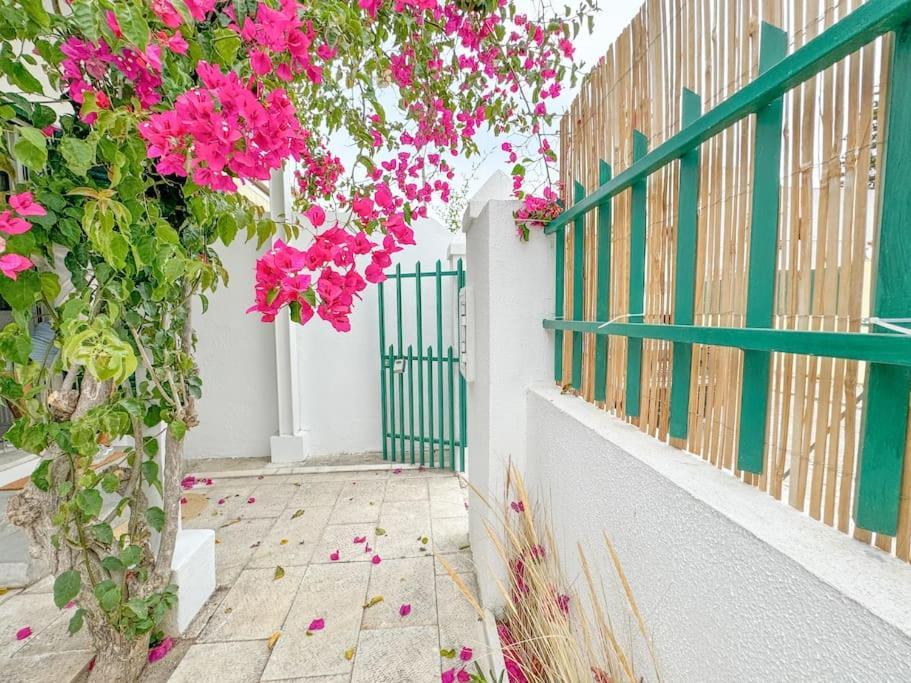 Costa Inn Beach House With Pool By Homeful Homes Costa da Caparica Exterior photo