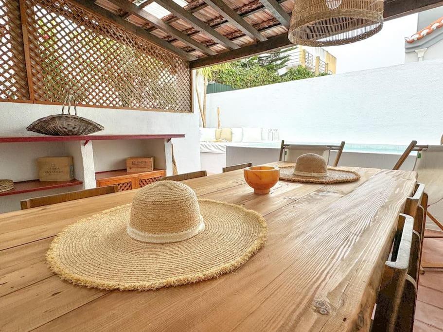 Costa Inn Beach House With Pool By Homeful Homes Costa da Caparica Exterior photo